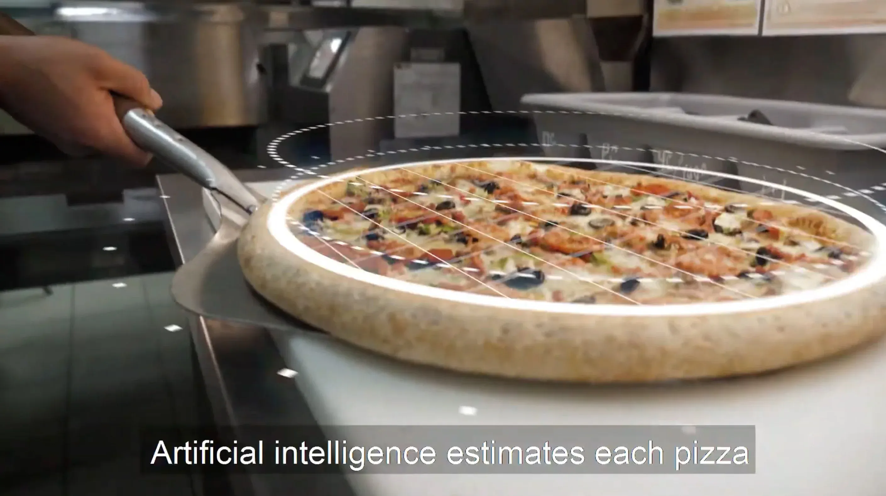 Подготовка к анализу пиццы. Кадр из видеоролика